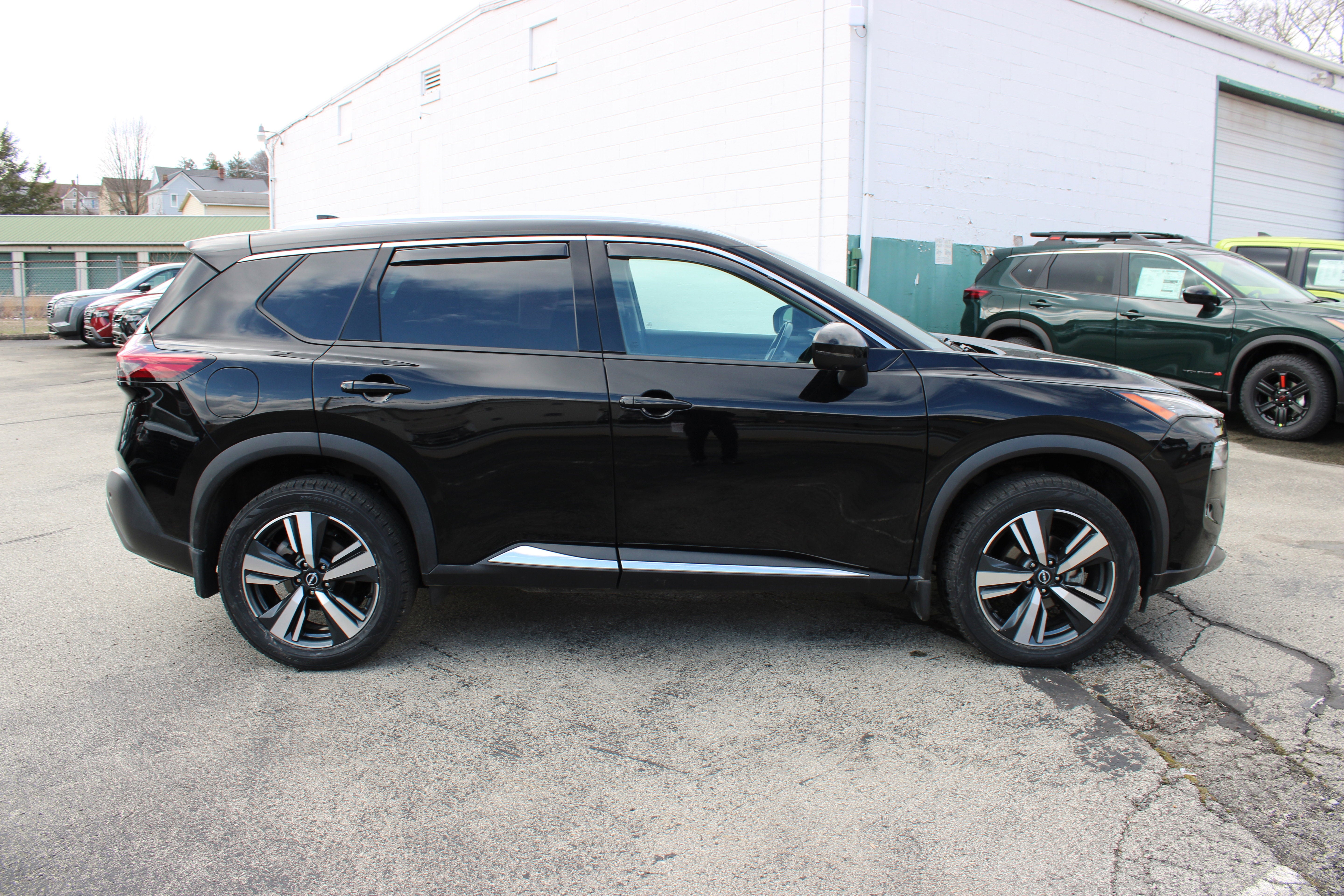 2023 Nissan Rogue SL