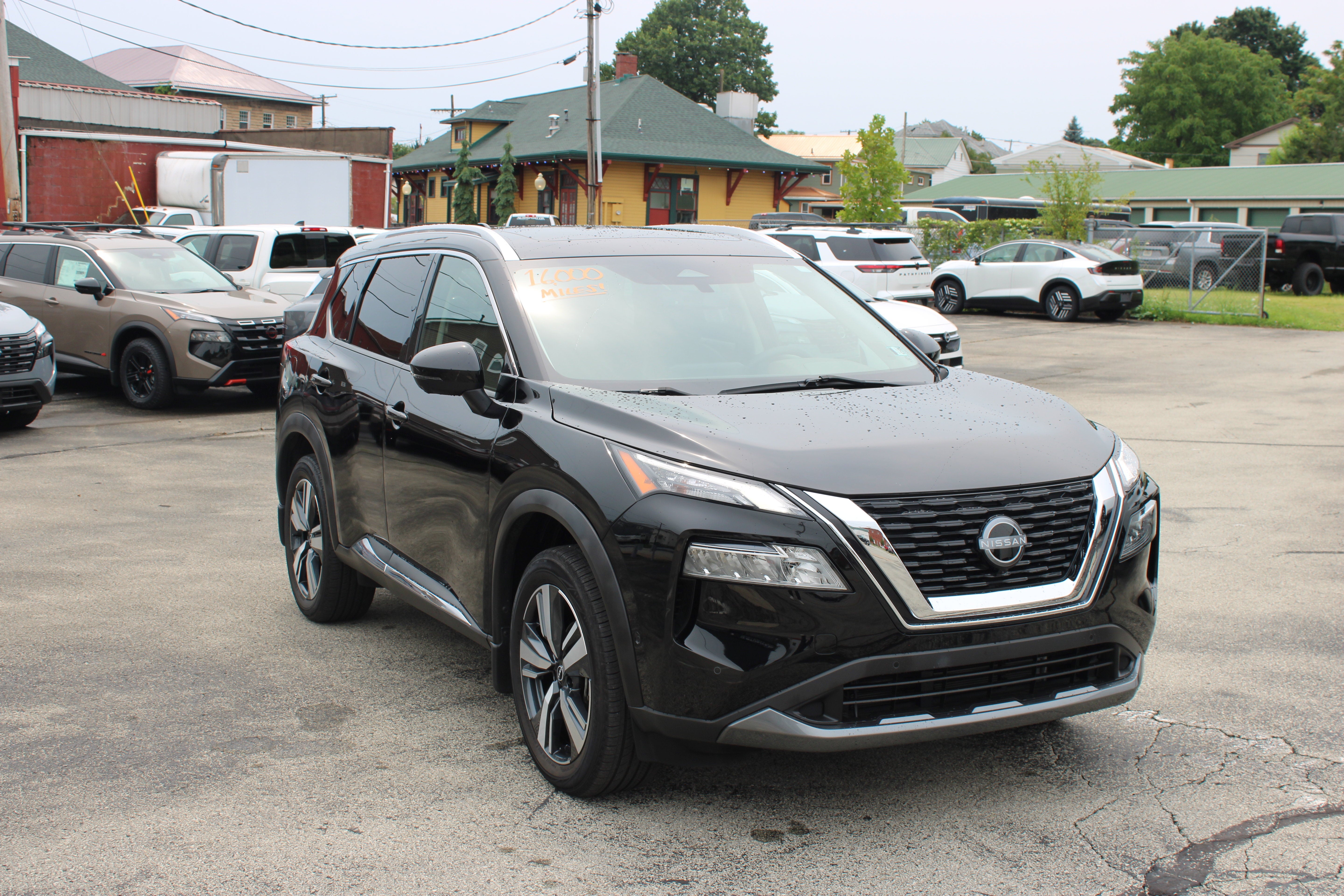 2023 Nissan Rogue SL