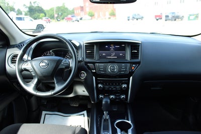 2020 Nissan Pathfinder SV