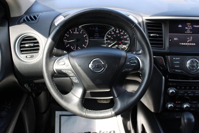2020 Nissan Pathfinder SV