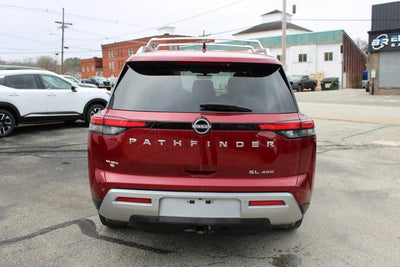 2023 Nissan Pathfinder SL
