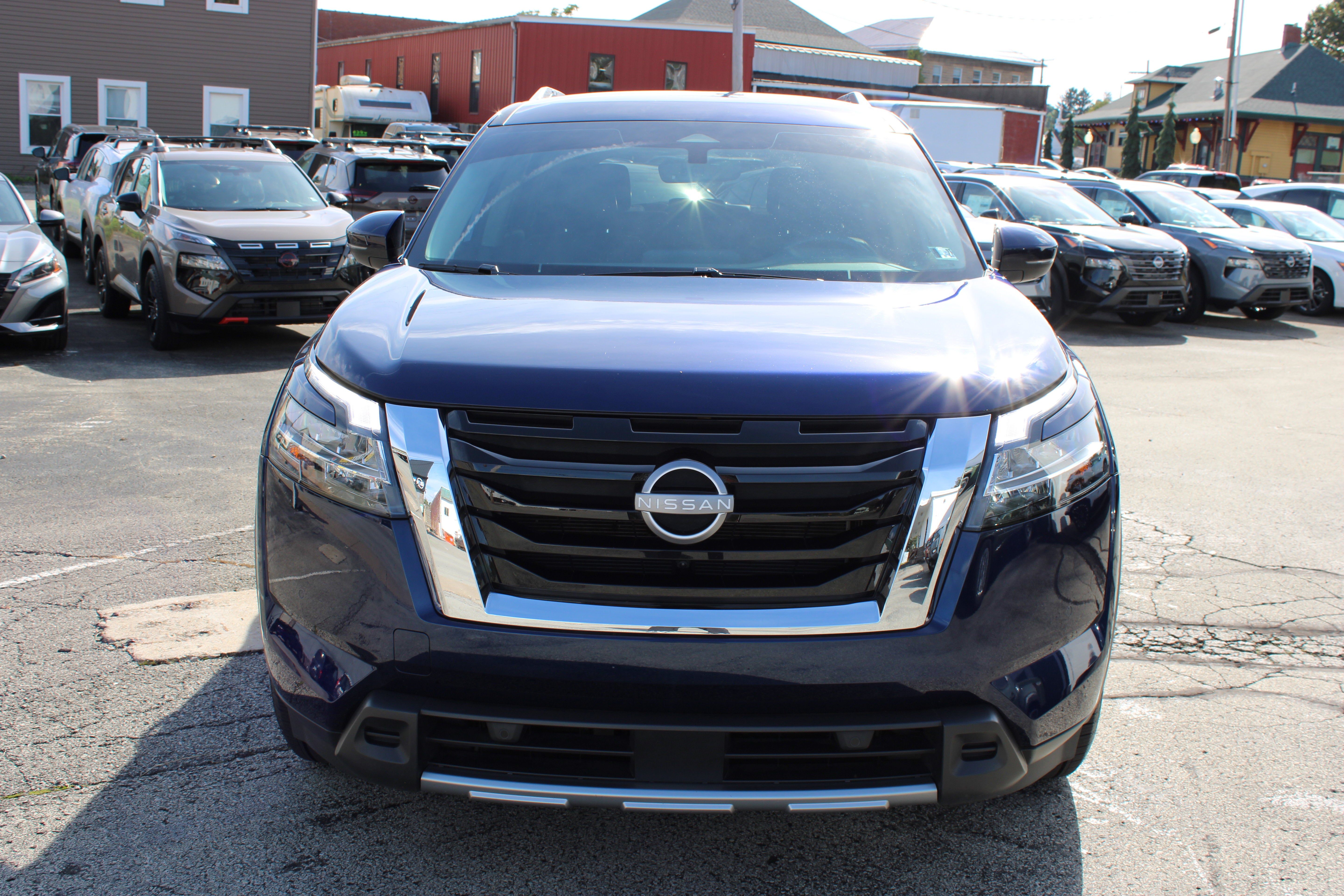 2024 Nissan Pathfinder SL