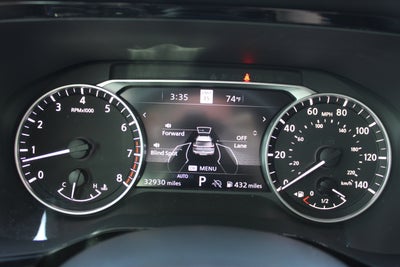 2024 Nissan Pathfinder SL