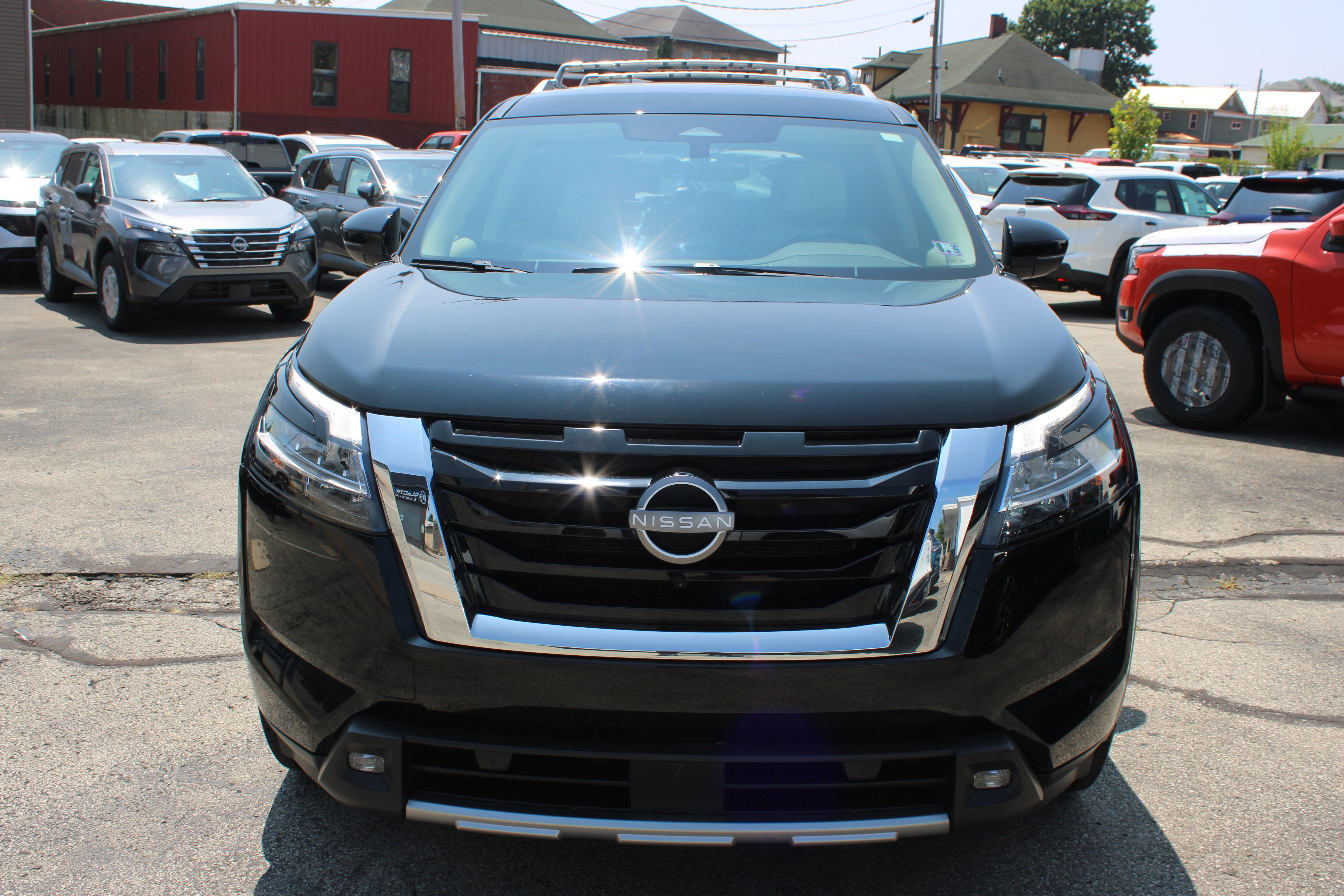 2022 Nissan Pathfinder SL