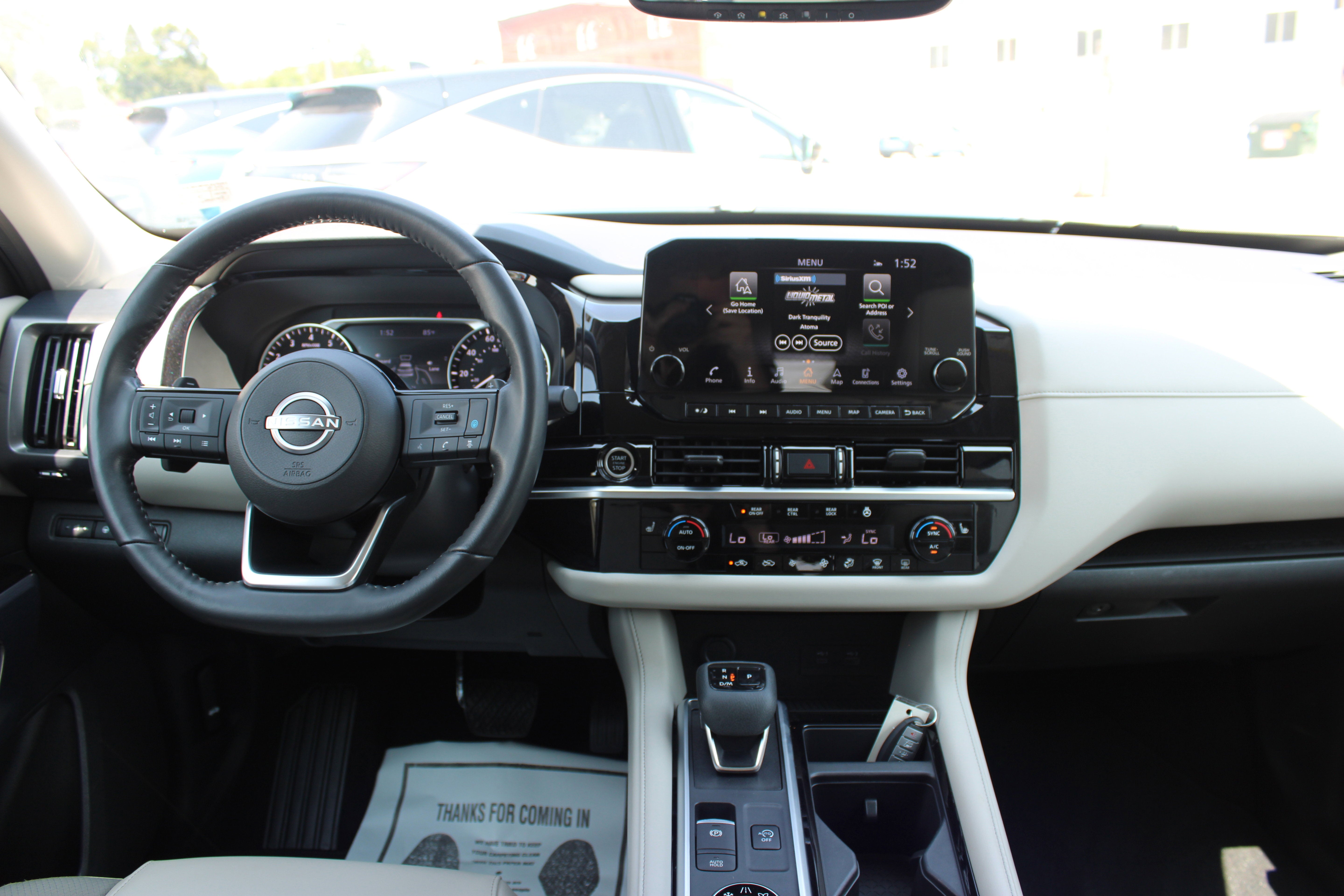 2022 Nissan Pathfinder SL