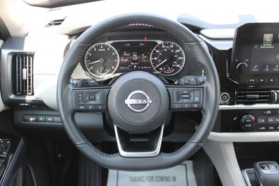 2022 Nissan Pathfinder SL