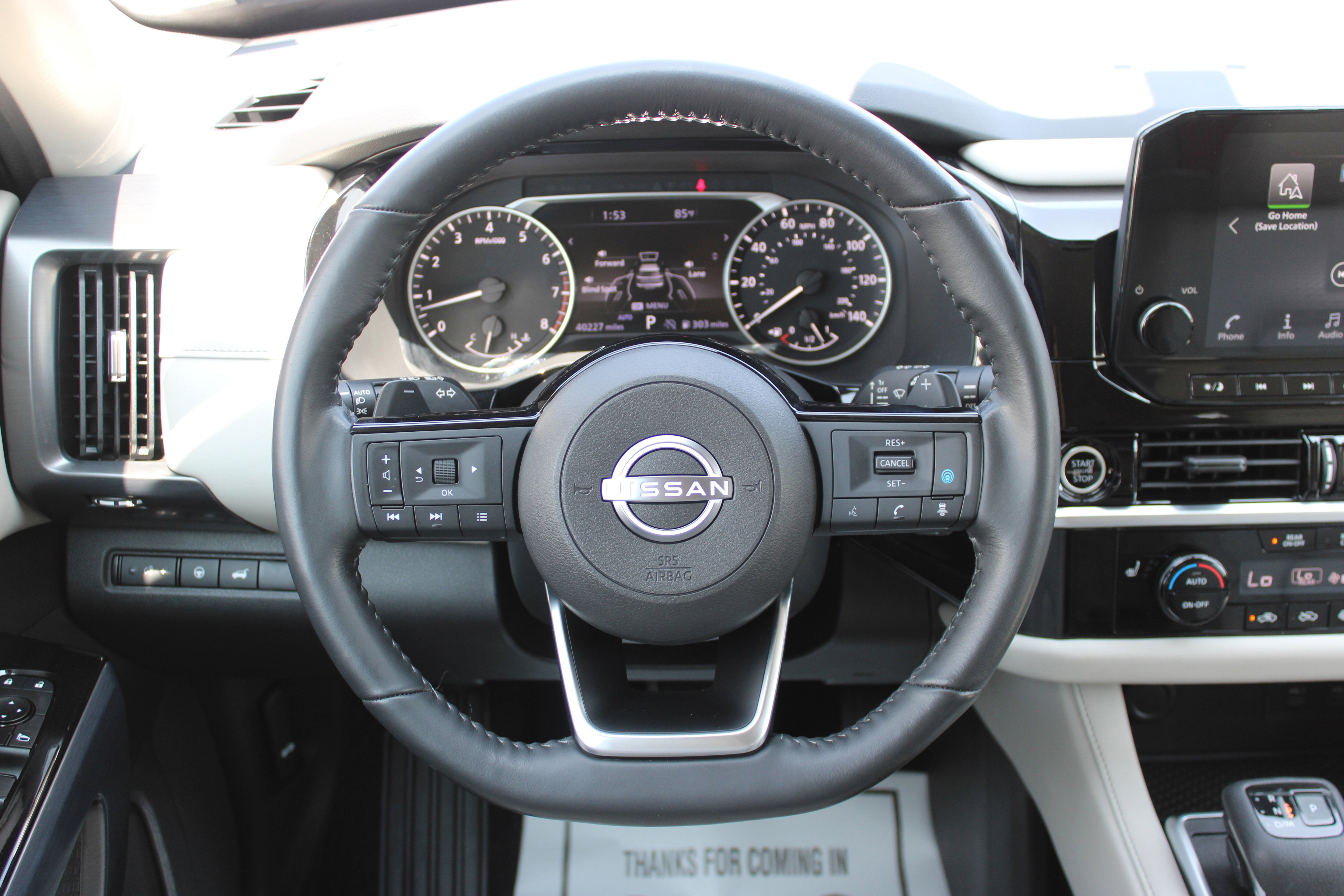 2022 Nissan Pathfinder SL