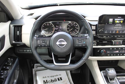 2022 Nissan Pathfinder SL