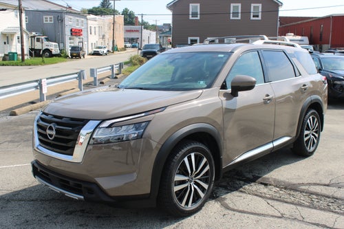 2024 Nissan Pathfinder Platinum