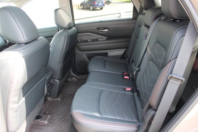 2024 Nissan Pathfinder Platinum