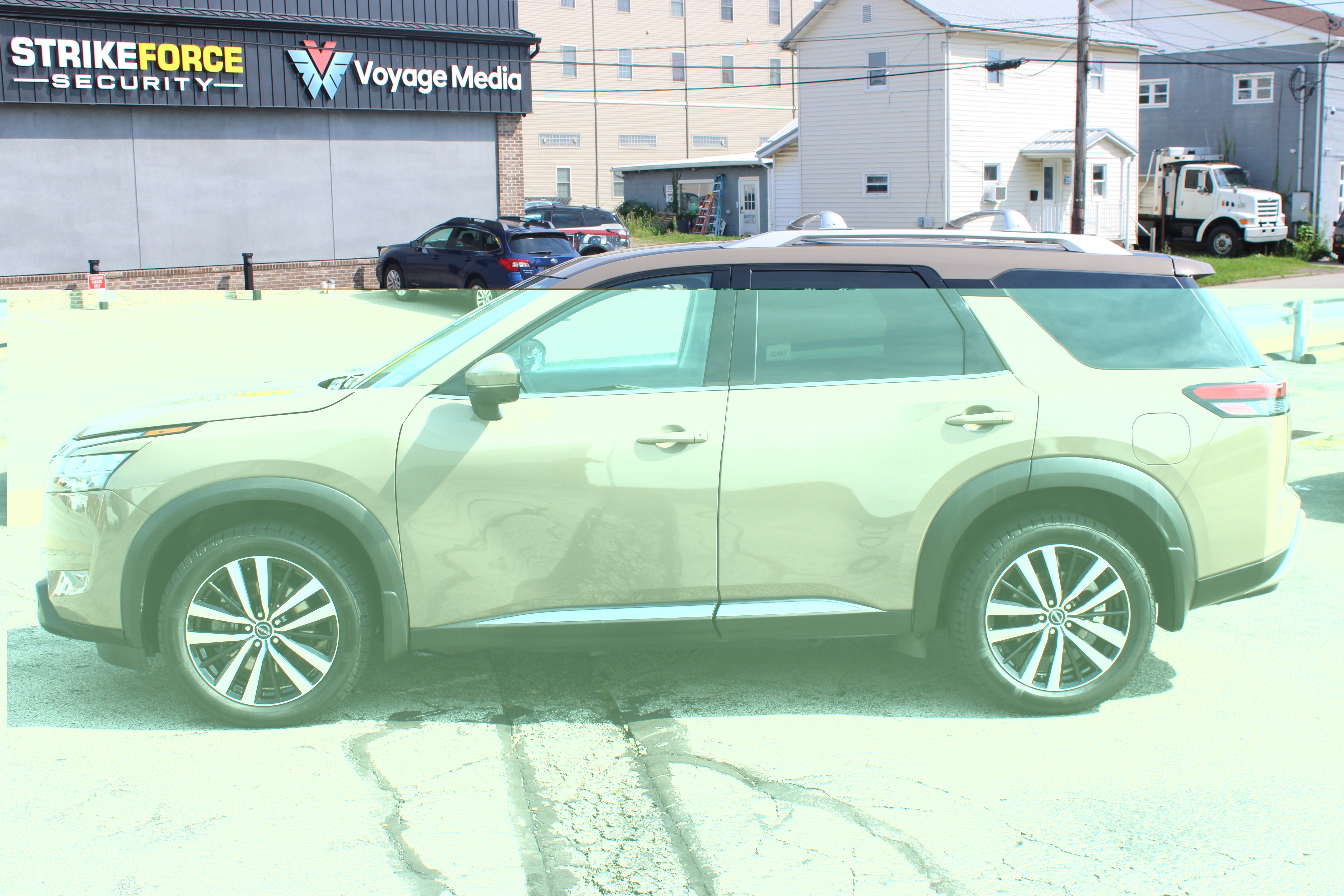 2024 Nissan Pathfinder Platinum