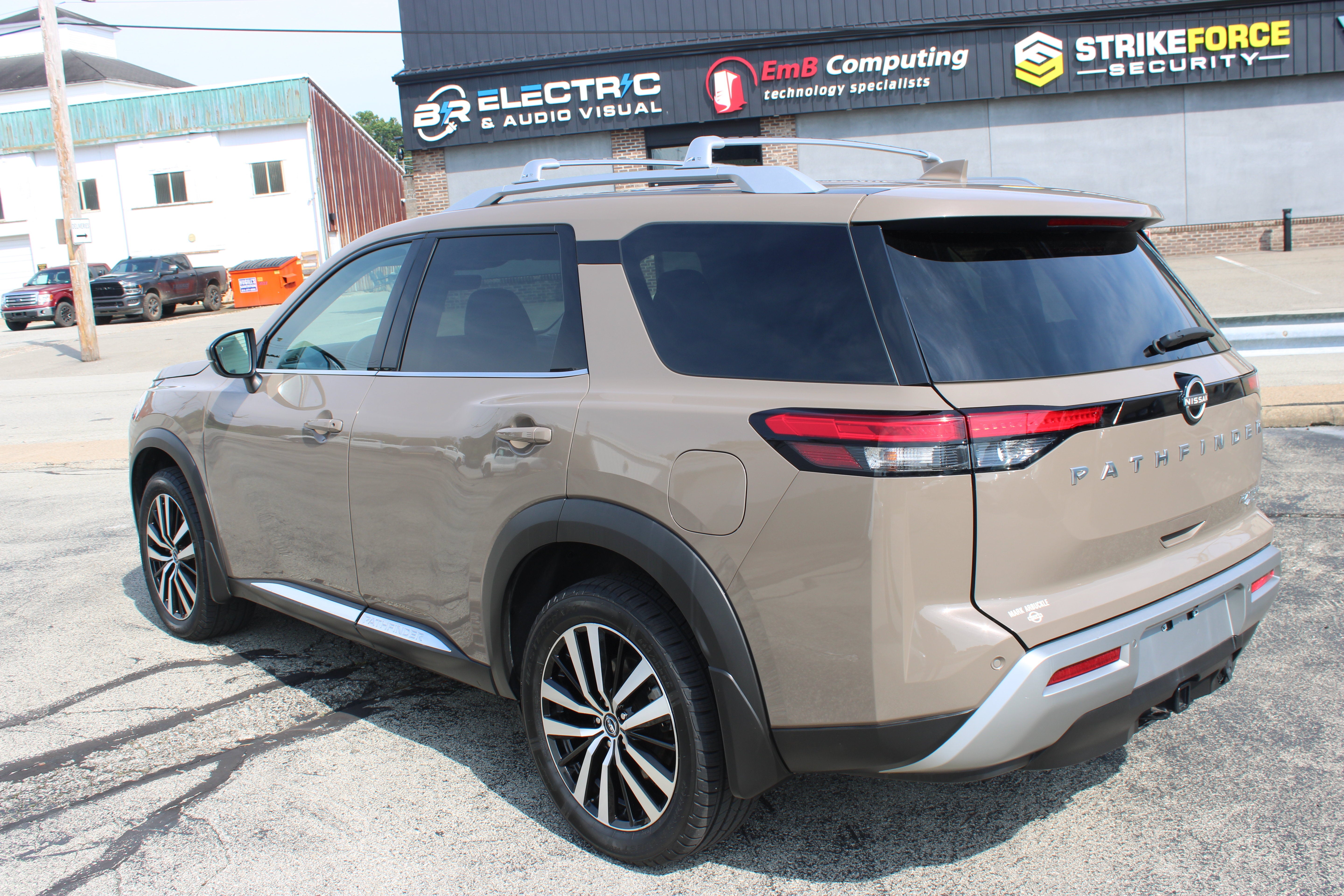 2024 Nissan Pathfinder Platinum
