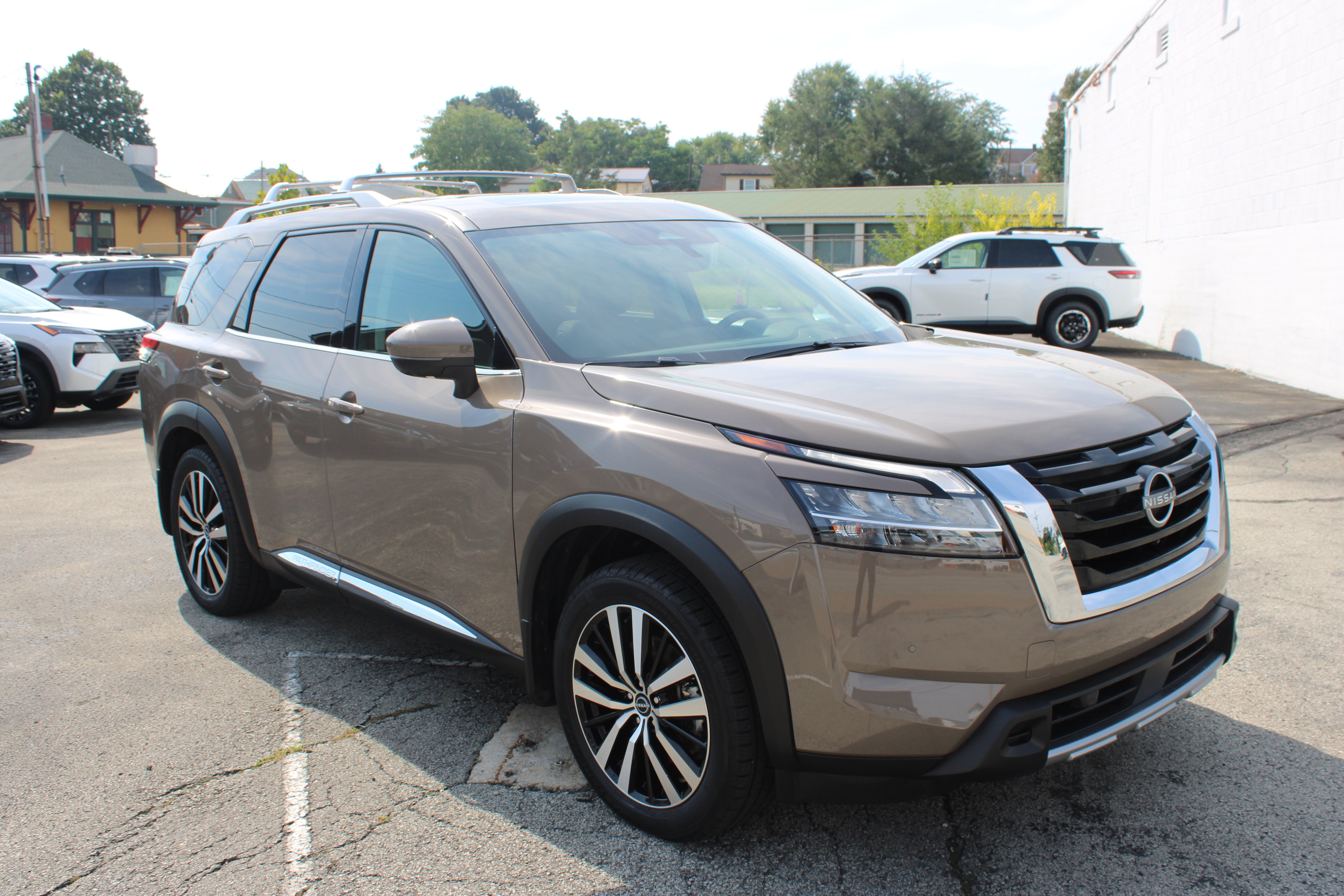 2024 Nissan Pathfinder Platinum