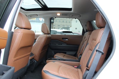 2022 Nissan Pathfinder Platinum