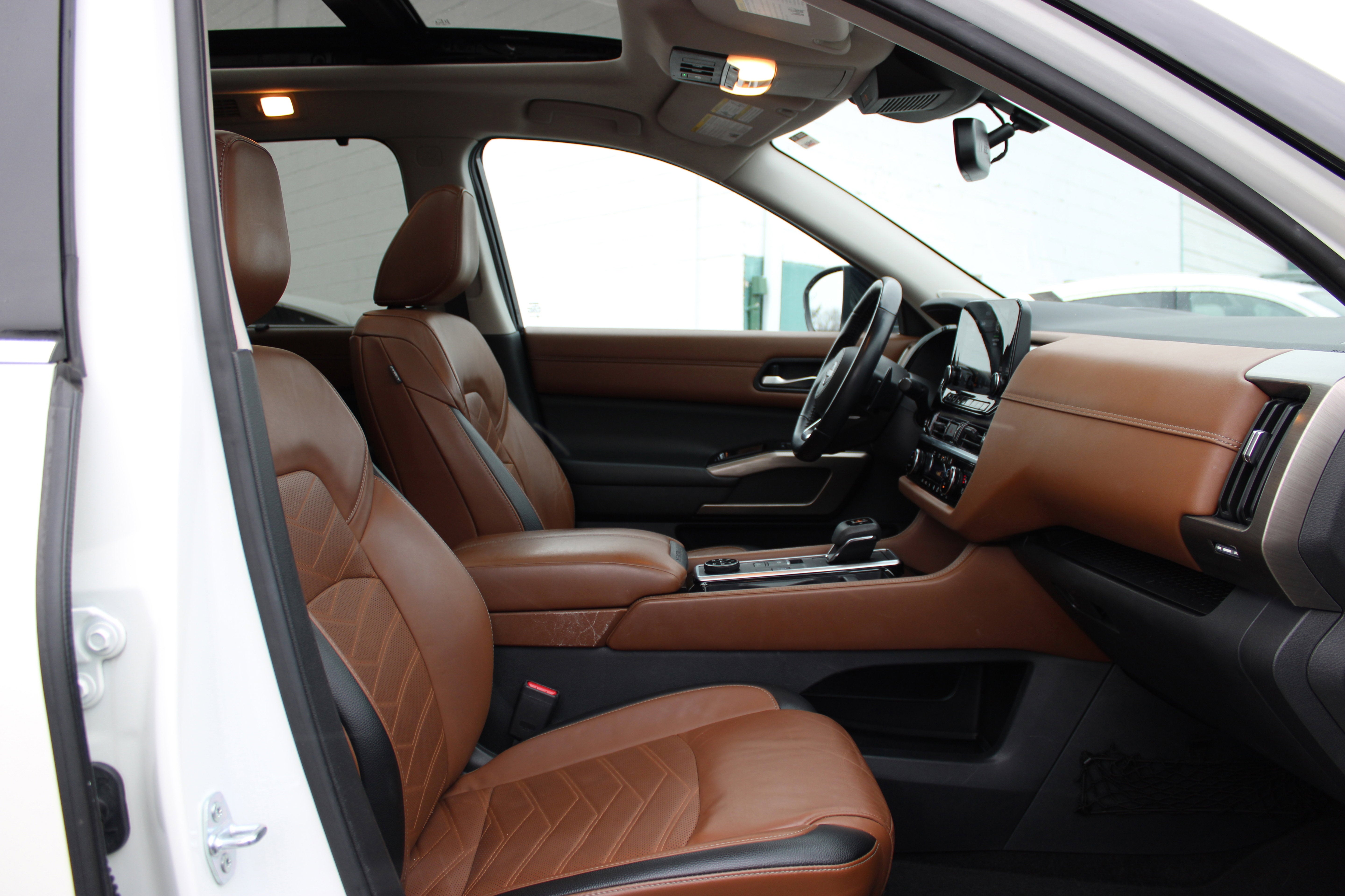 2022 Nissan Pathfinder Platinum