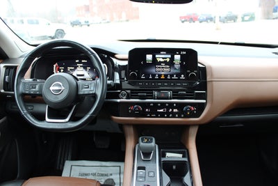 2022 Nissan Pathfinder Platinum