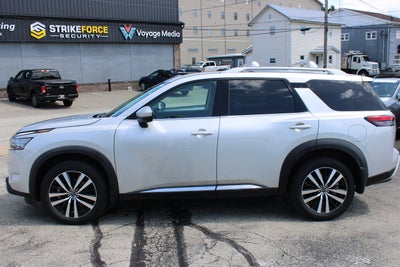 2023 Nissan Pathfinder Platinum