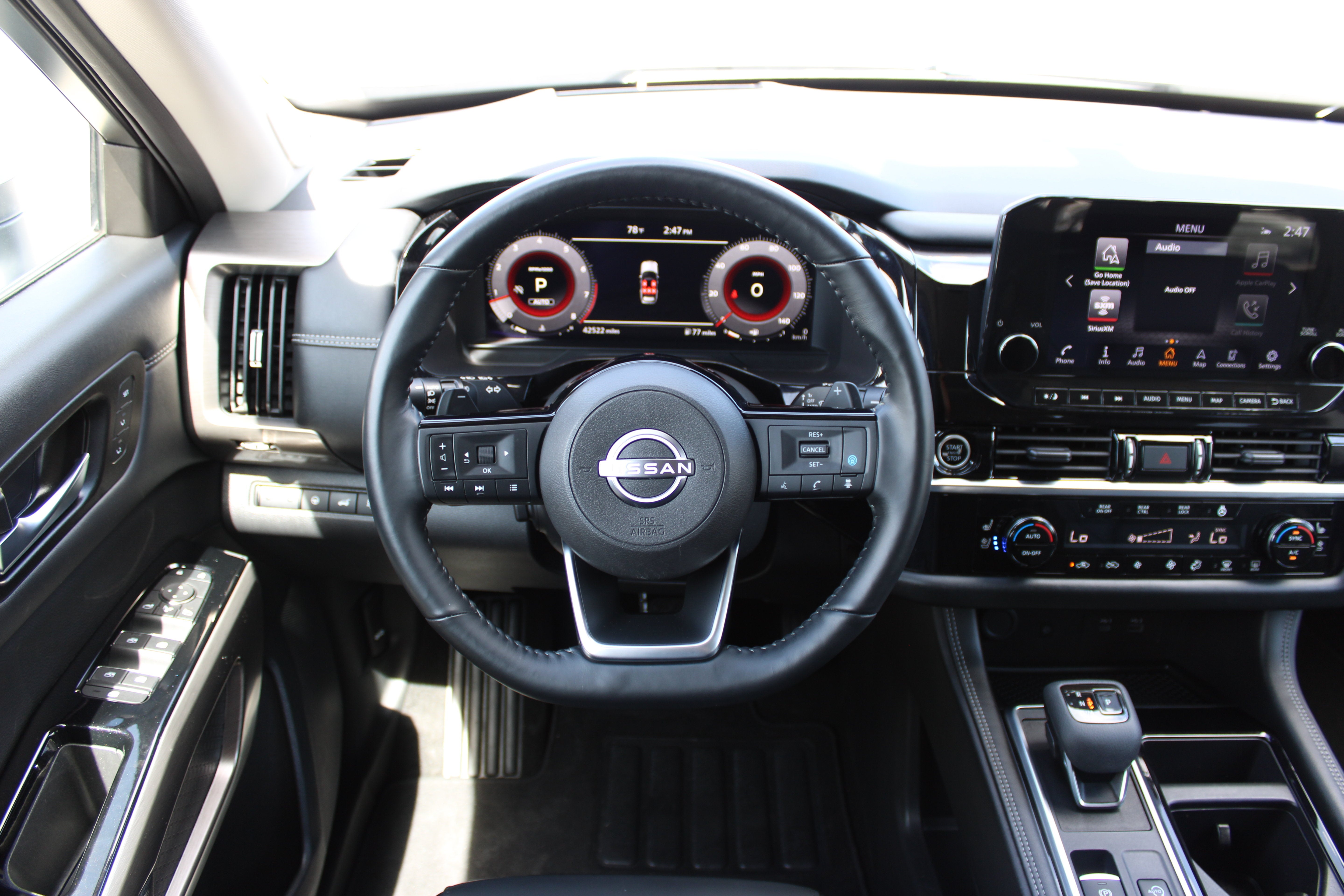 2023 Nissan Pathfinder Platinum