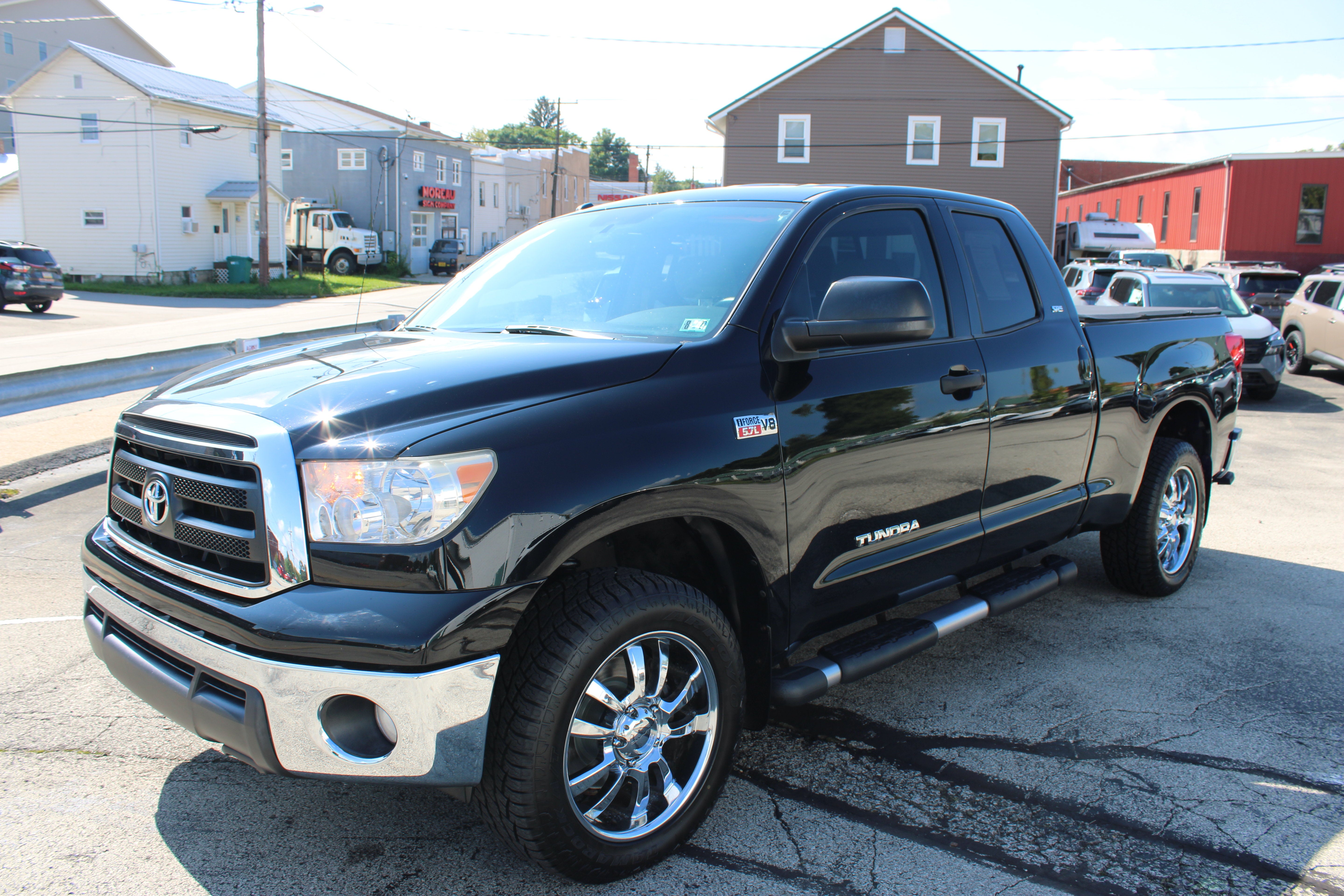 2013 Toyota Tundra 4WD Truck Double Cab 5.7L V8 6-Spd AT (Natl)