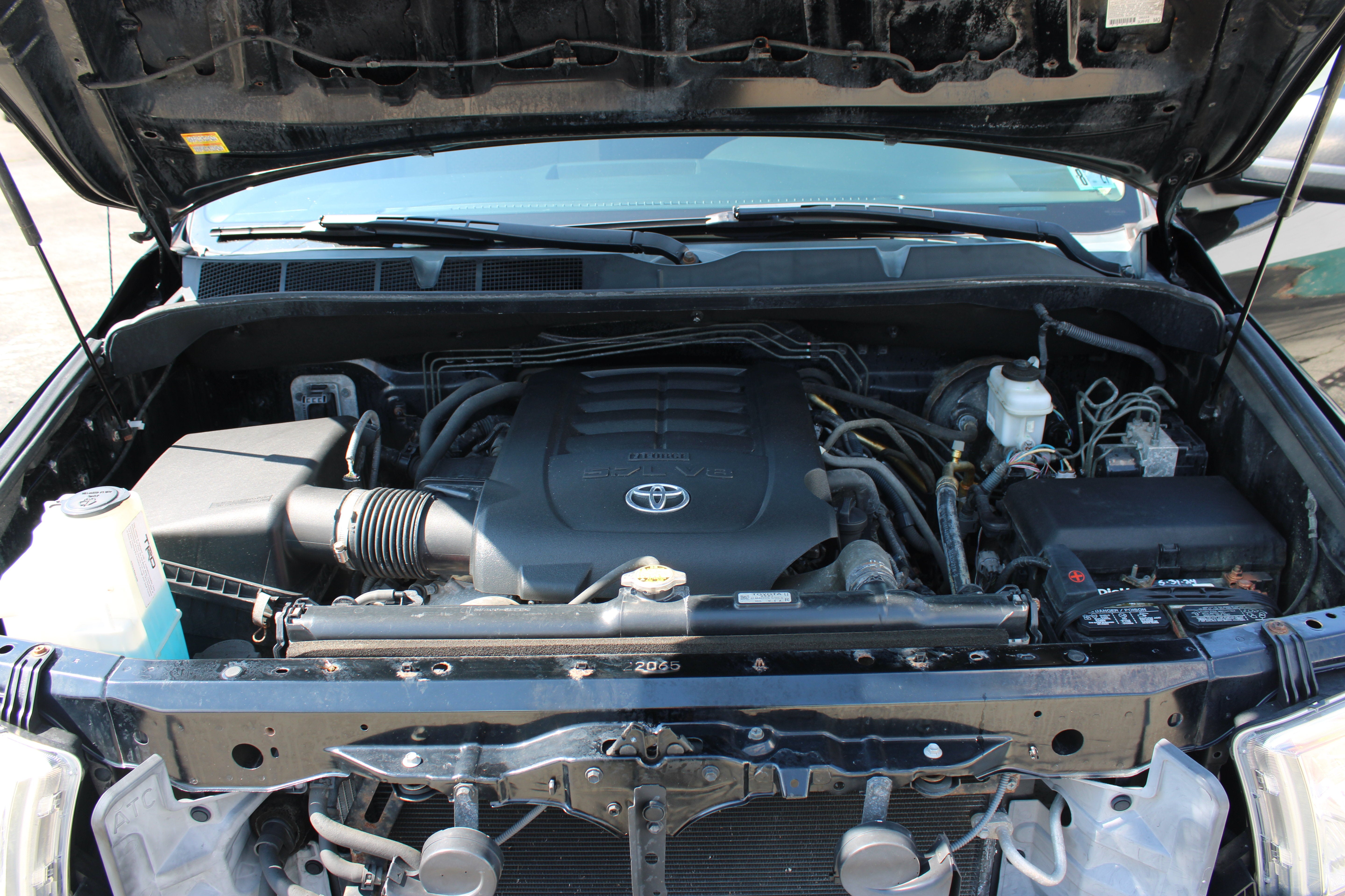 2013 Toyota Tundra 4WD Truck Double Cab 5.7L V8 6-Spd AT (Natl)