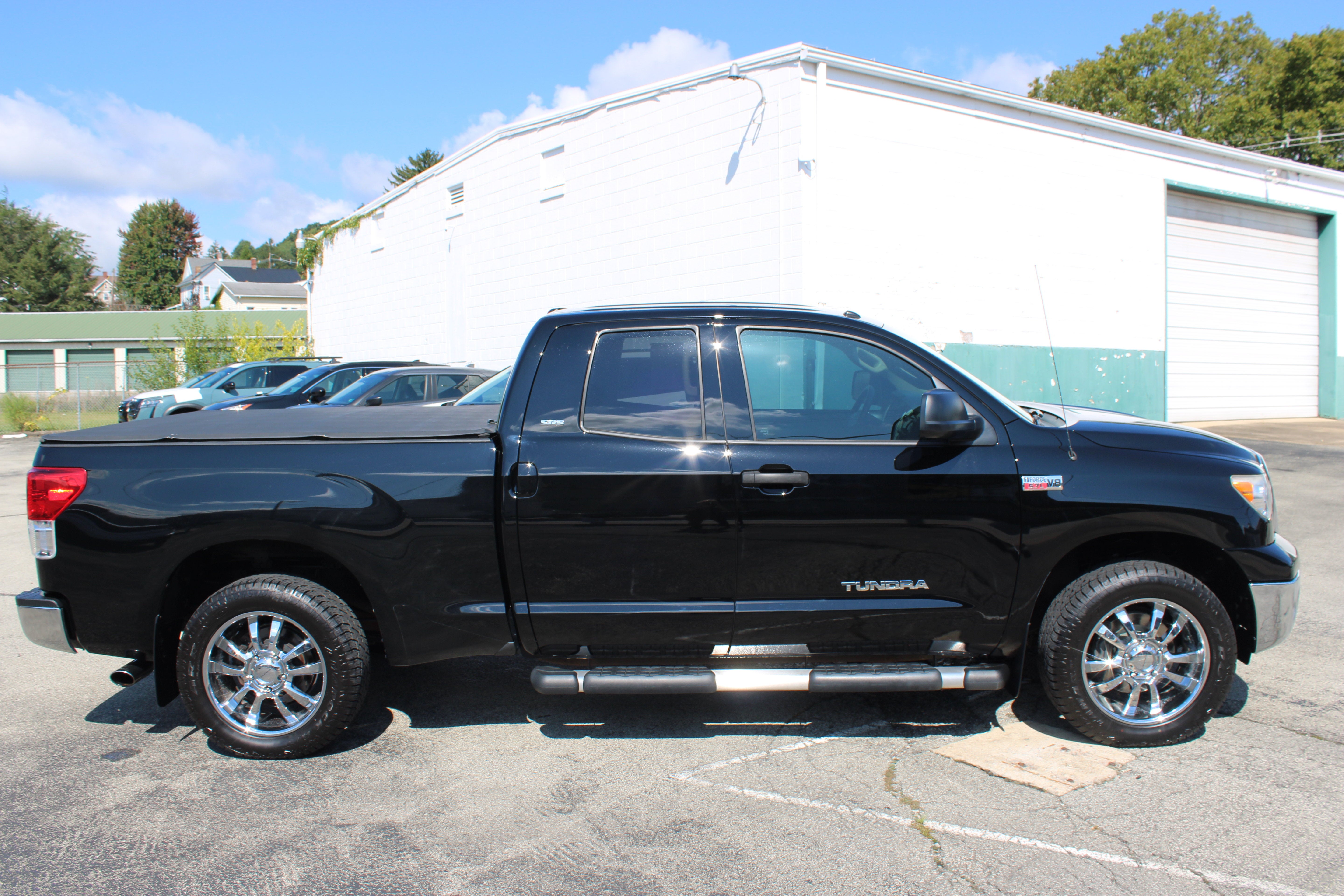 2013 Toyota Tundra 4WD Truck Double Cab 5.7L V8 6-Spd AT (Natl)