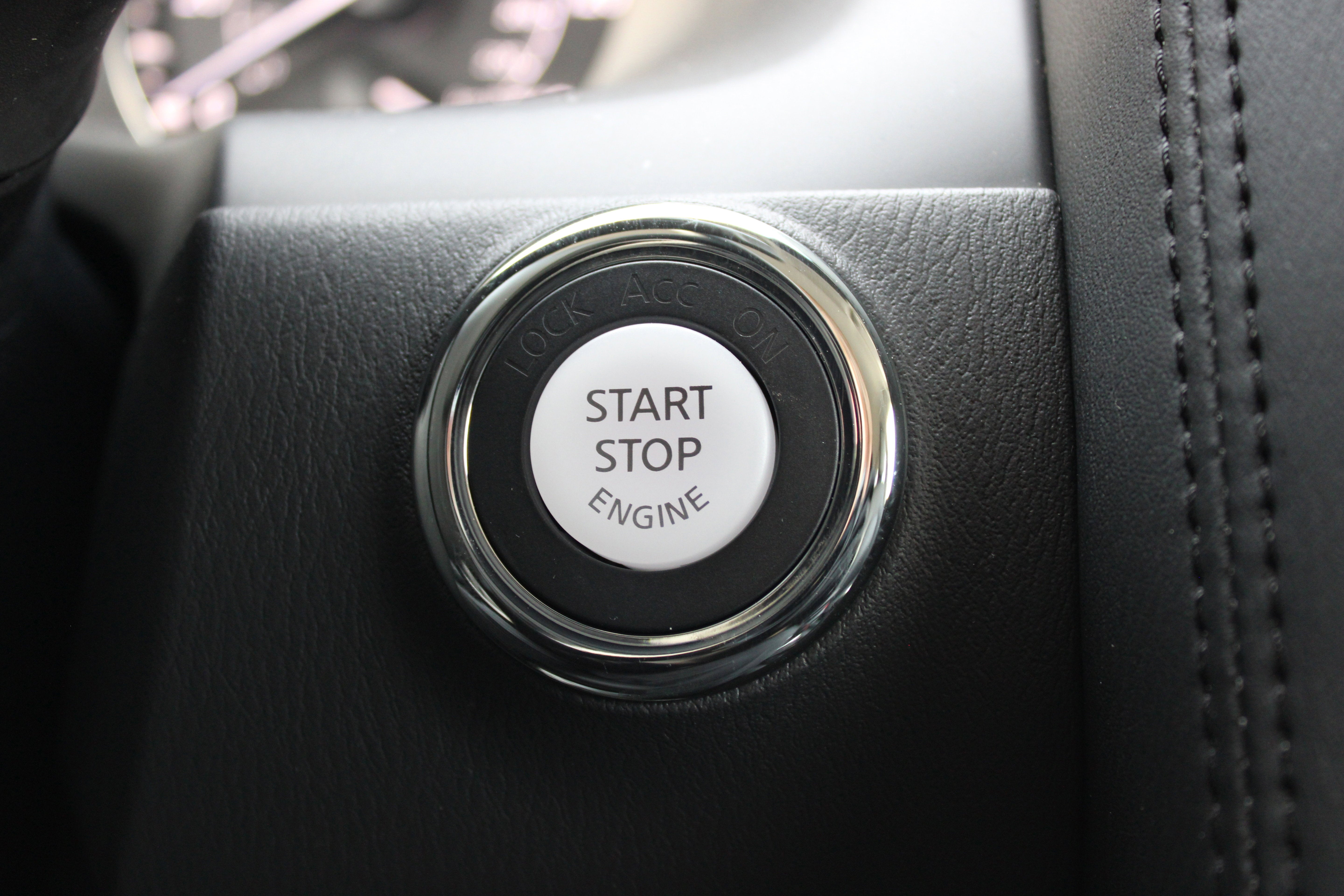 2024 Nissan Armada SV