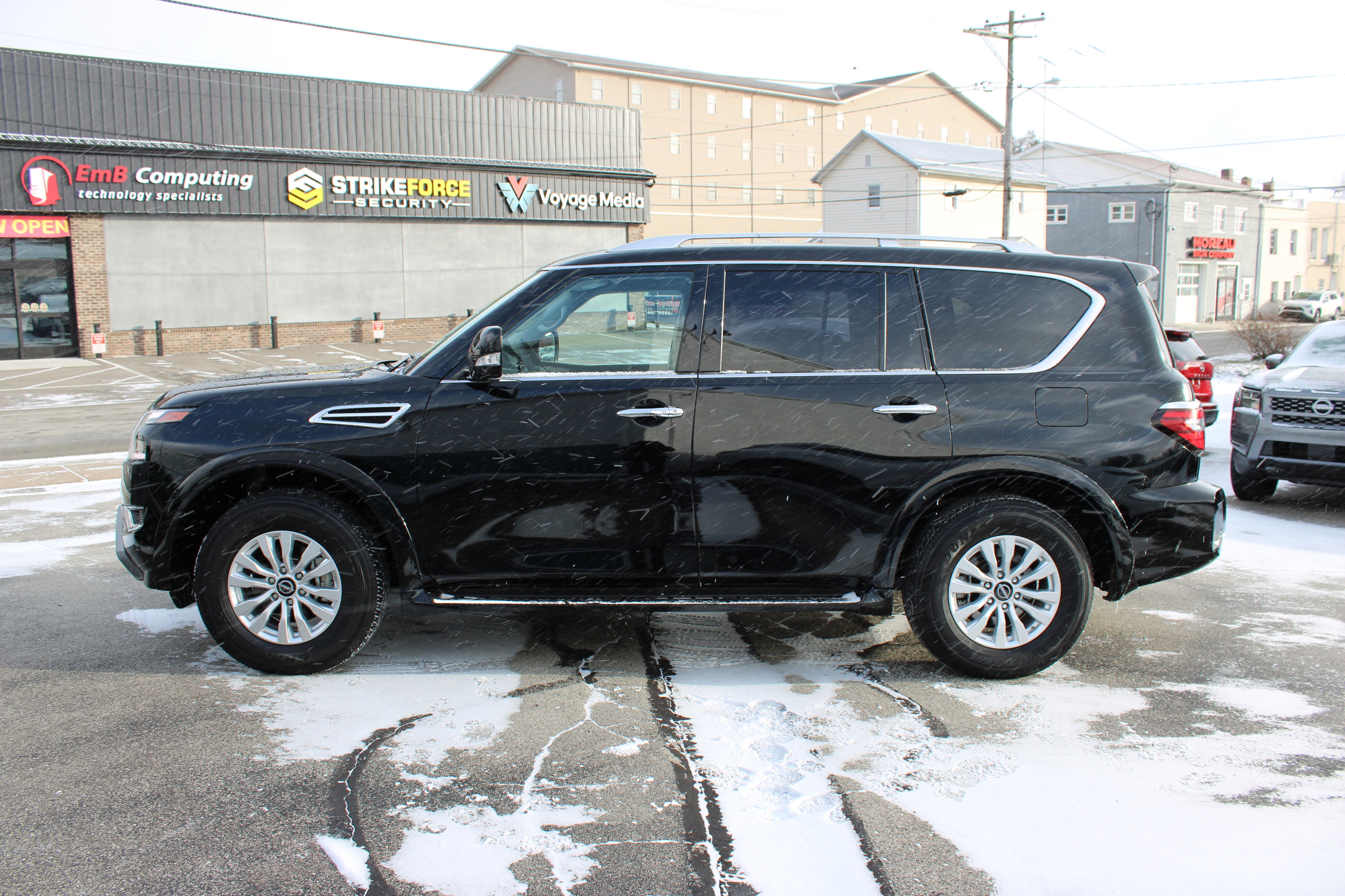 2024 Nissan Armada SV