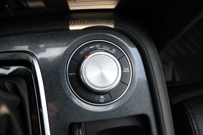 2024 Nissan Armada SV