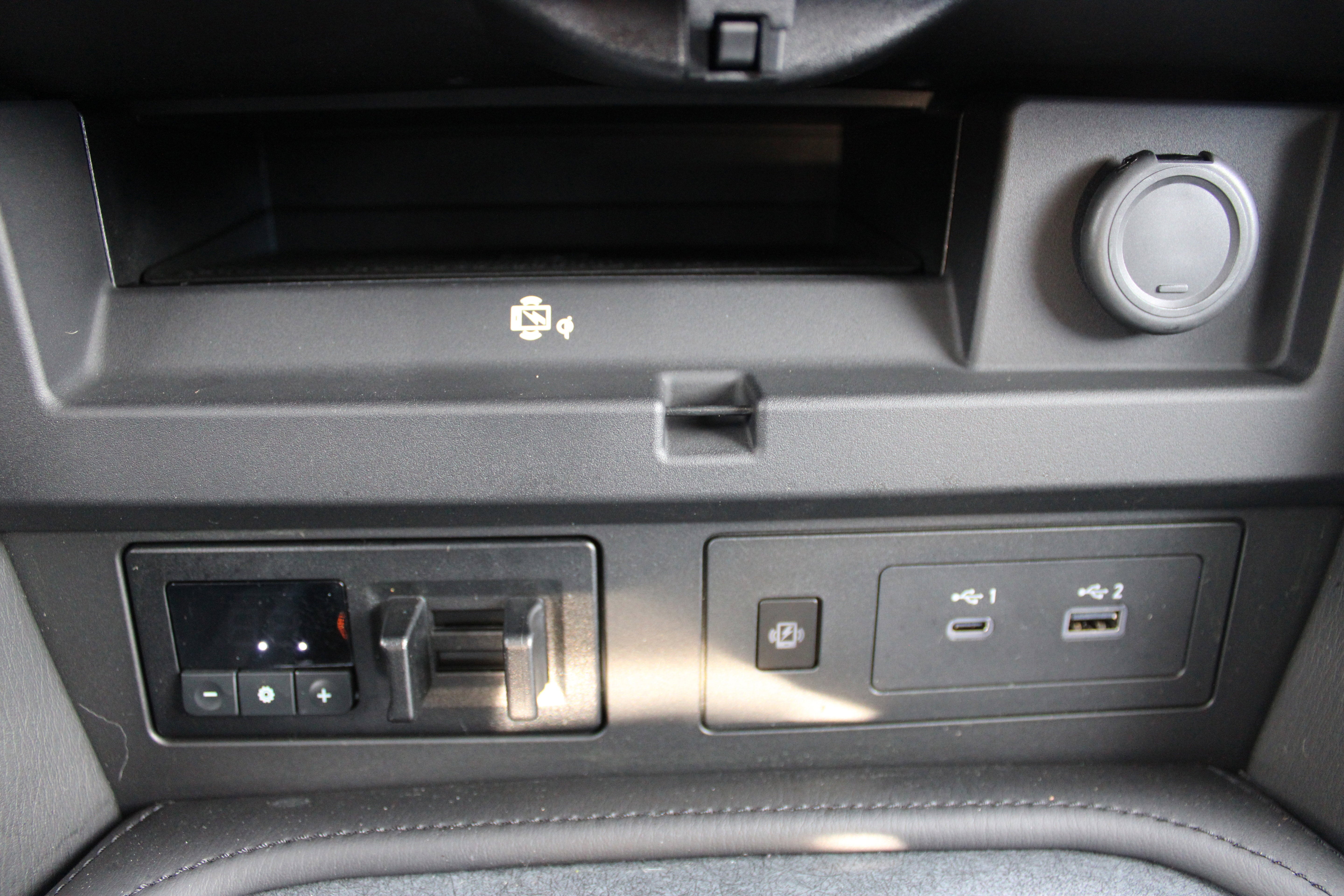 2024 Nissan Armada SV