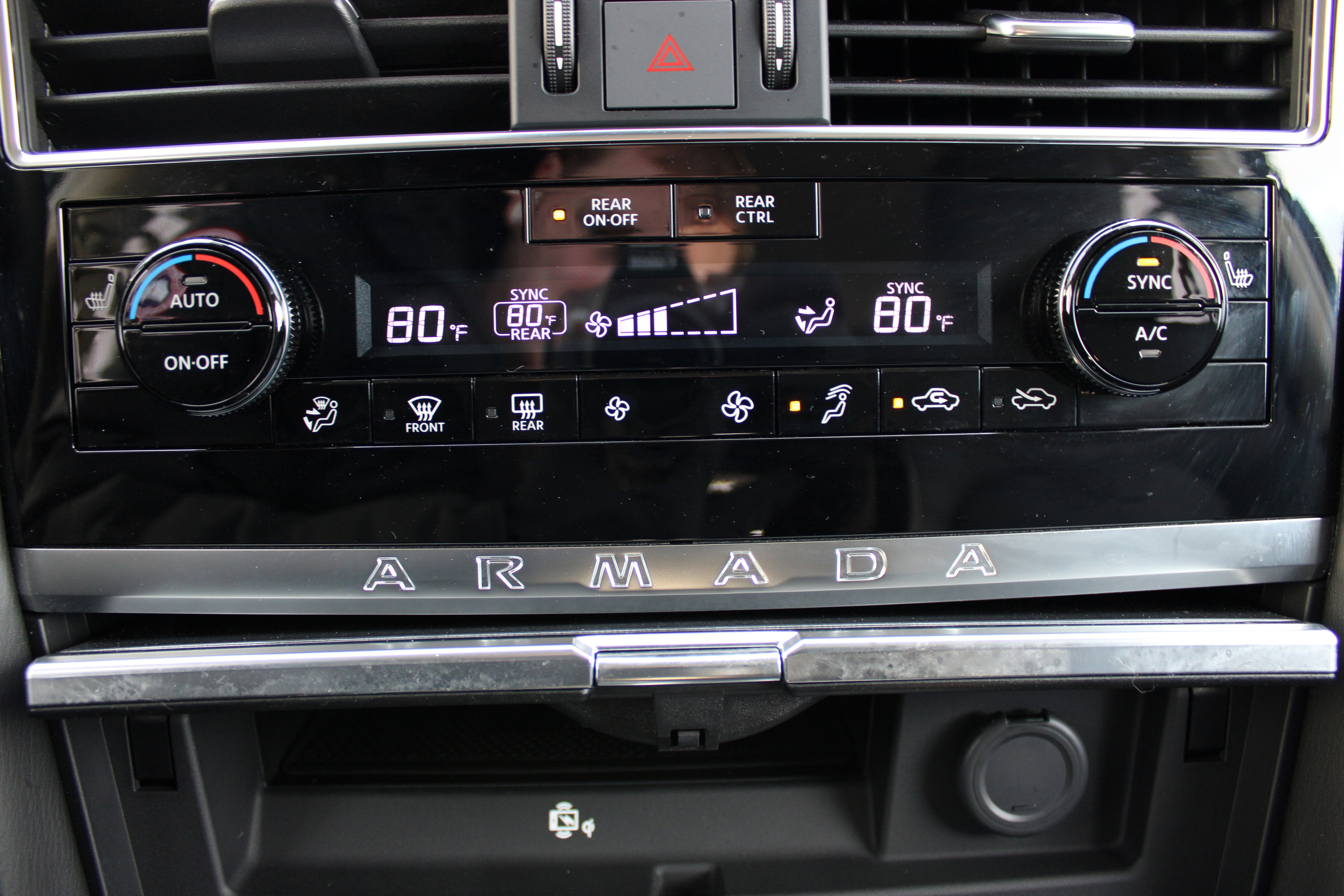 2024 Nissan Armada SV