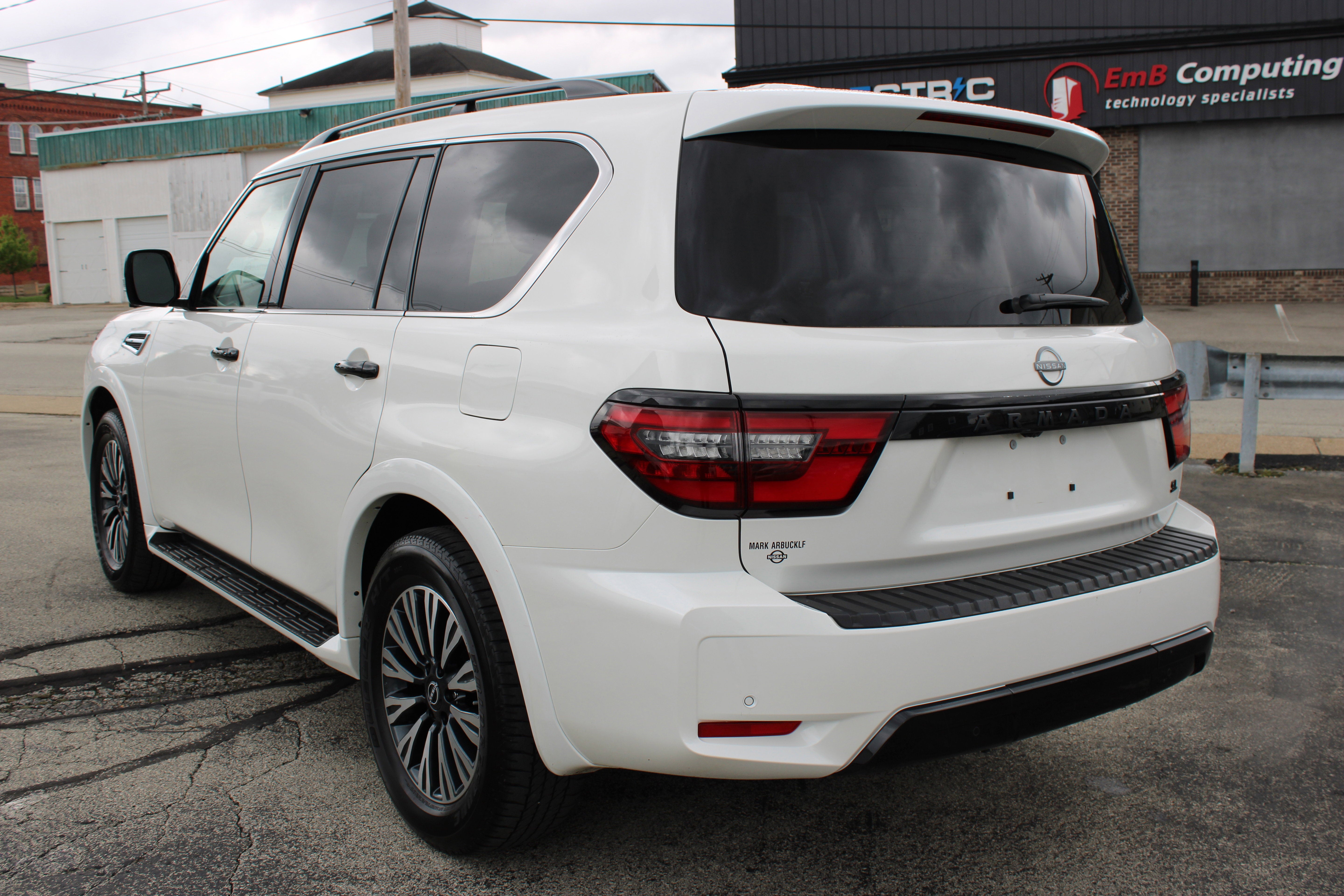 2023 Nissan Armada SL