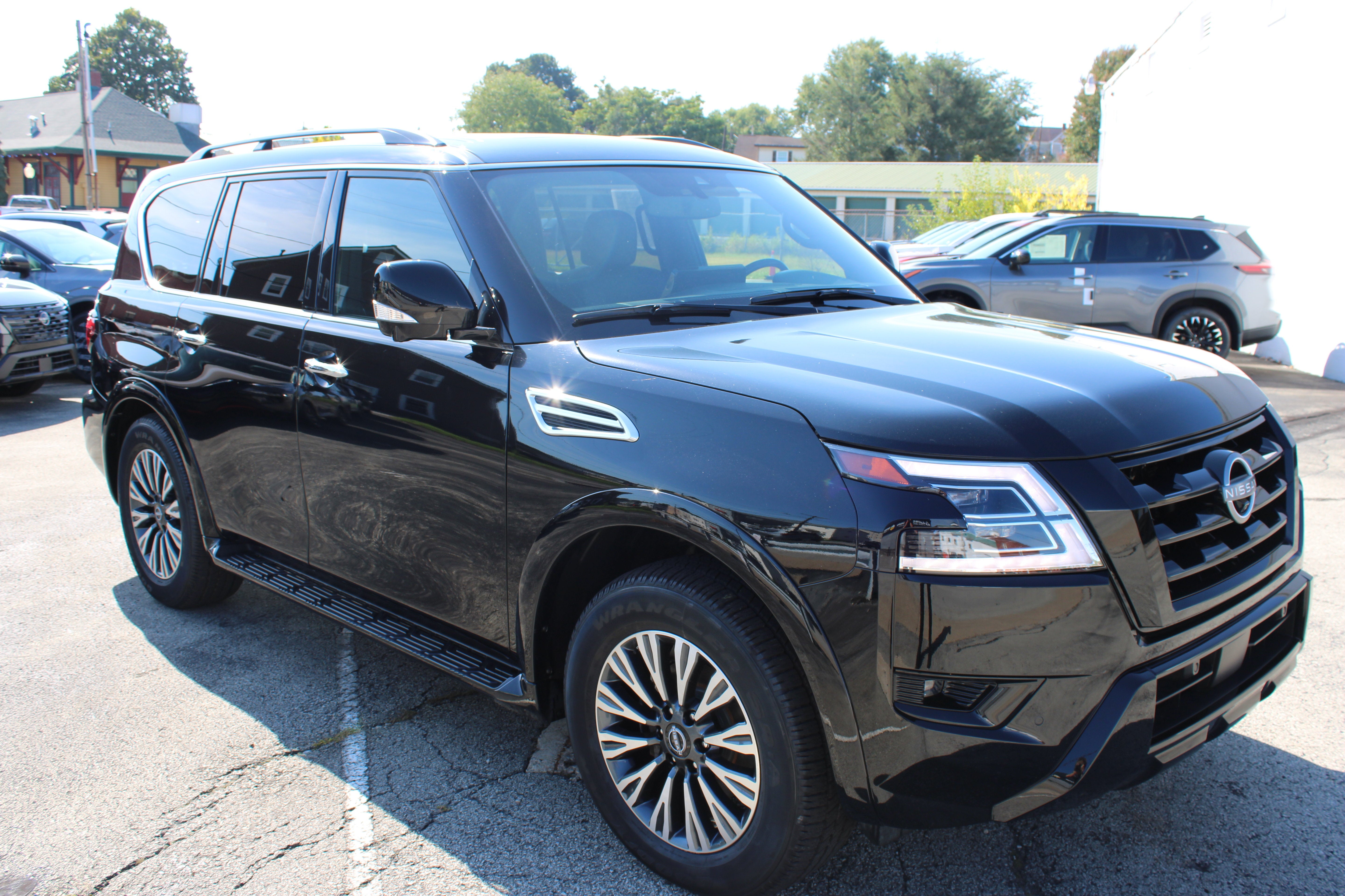 2023 Nissan Armada SL