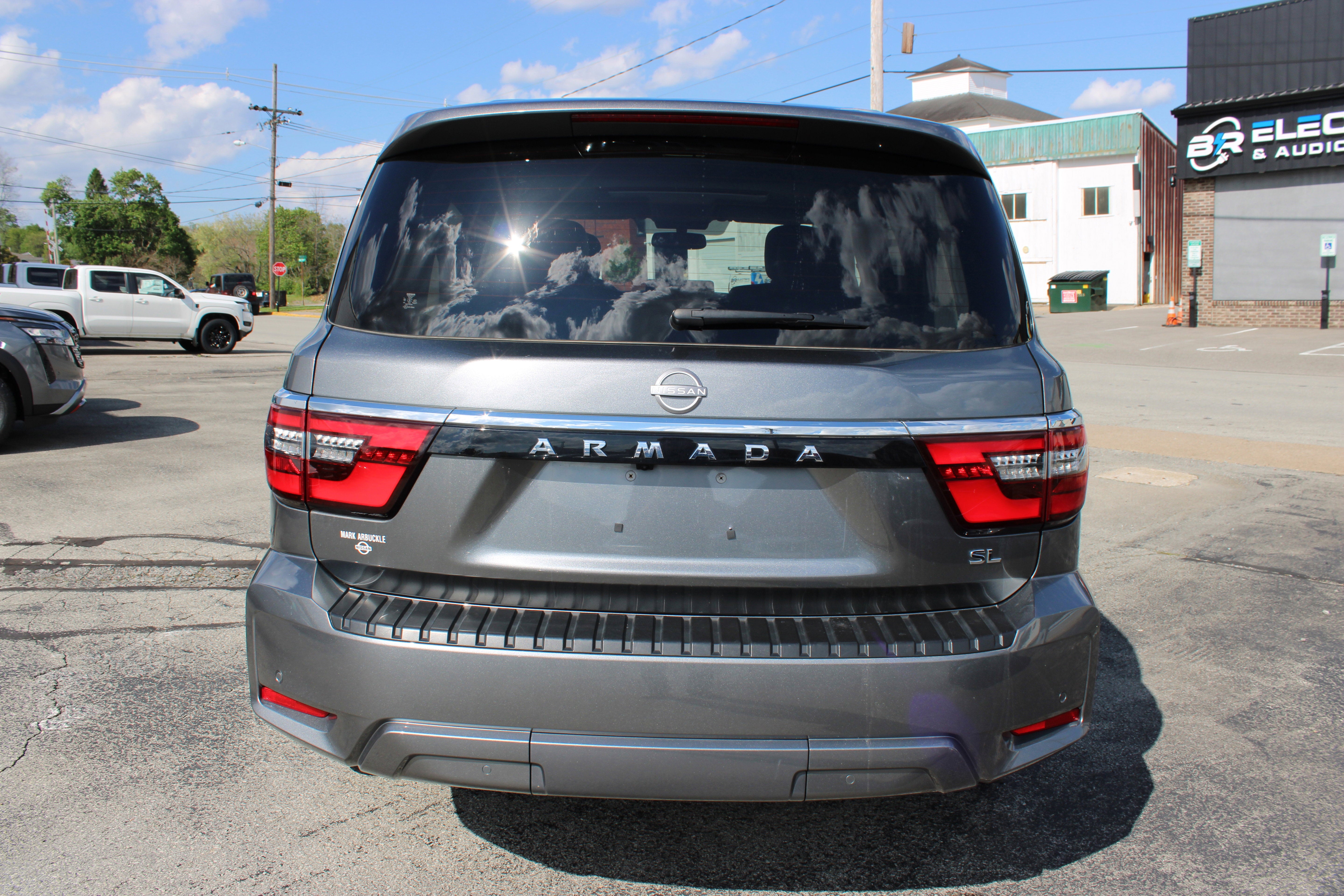 2023 Nissan Armada SL