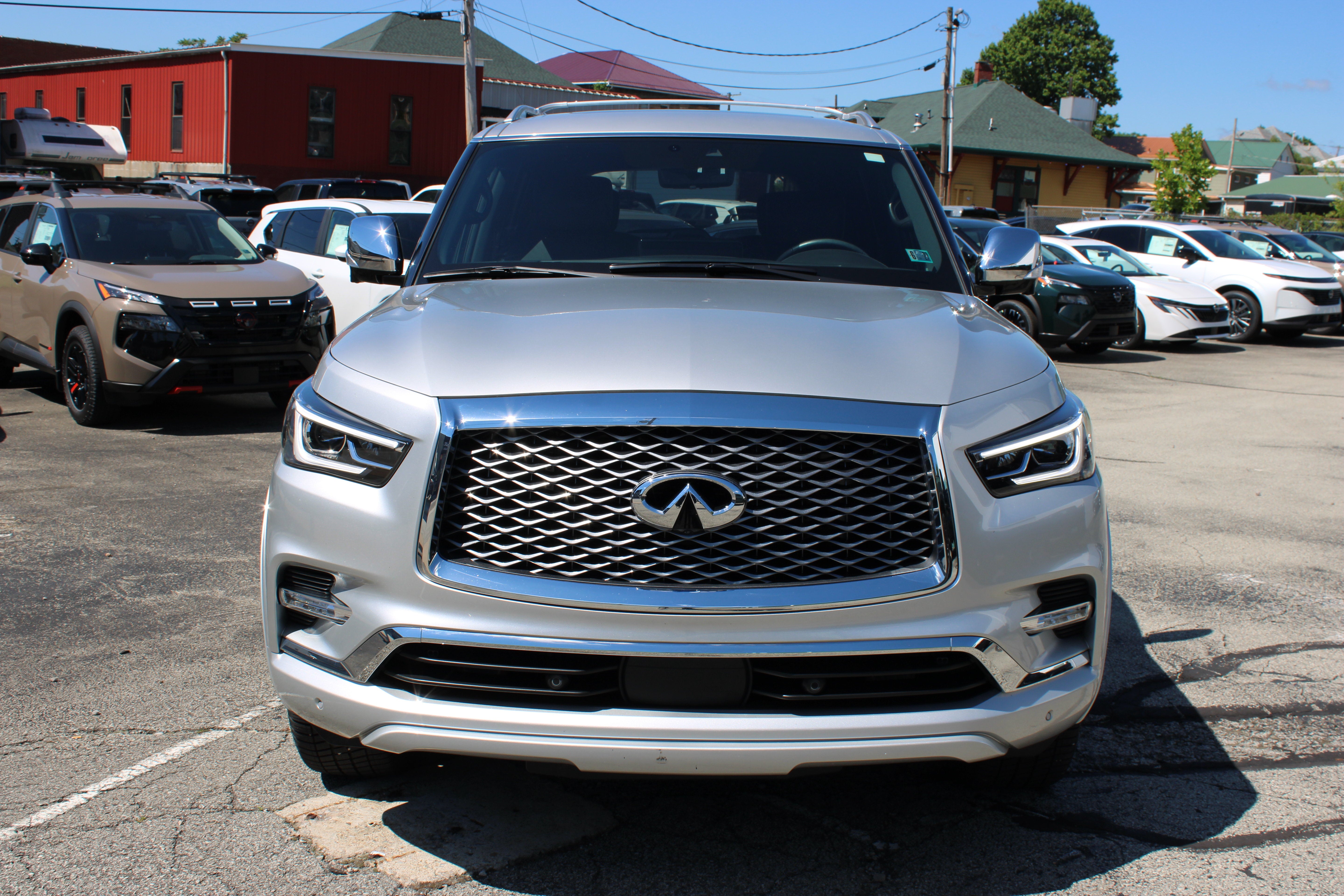 2023 INFINITI QX80 SENSORY