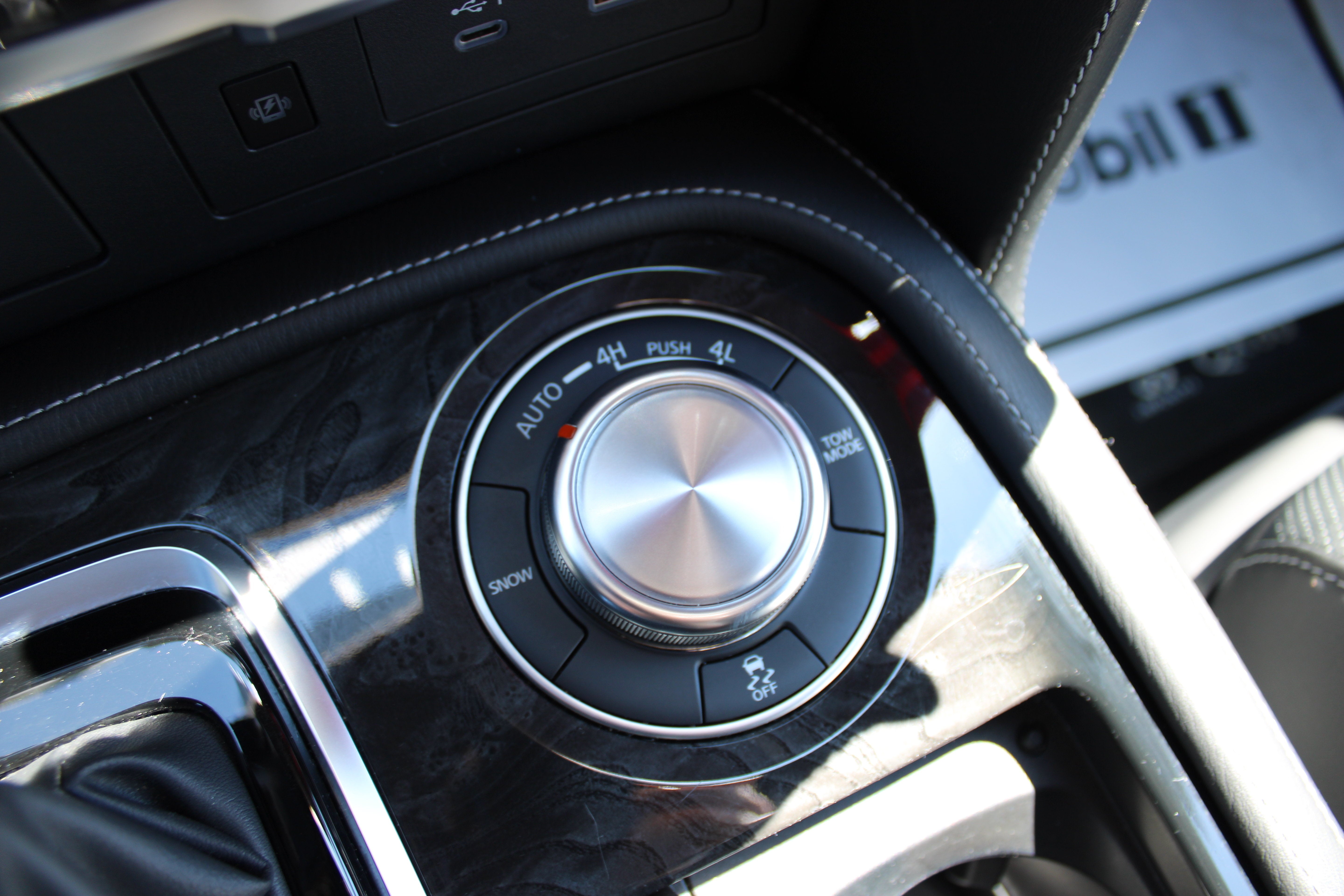 2023 INFINITI QX80 SENSORY