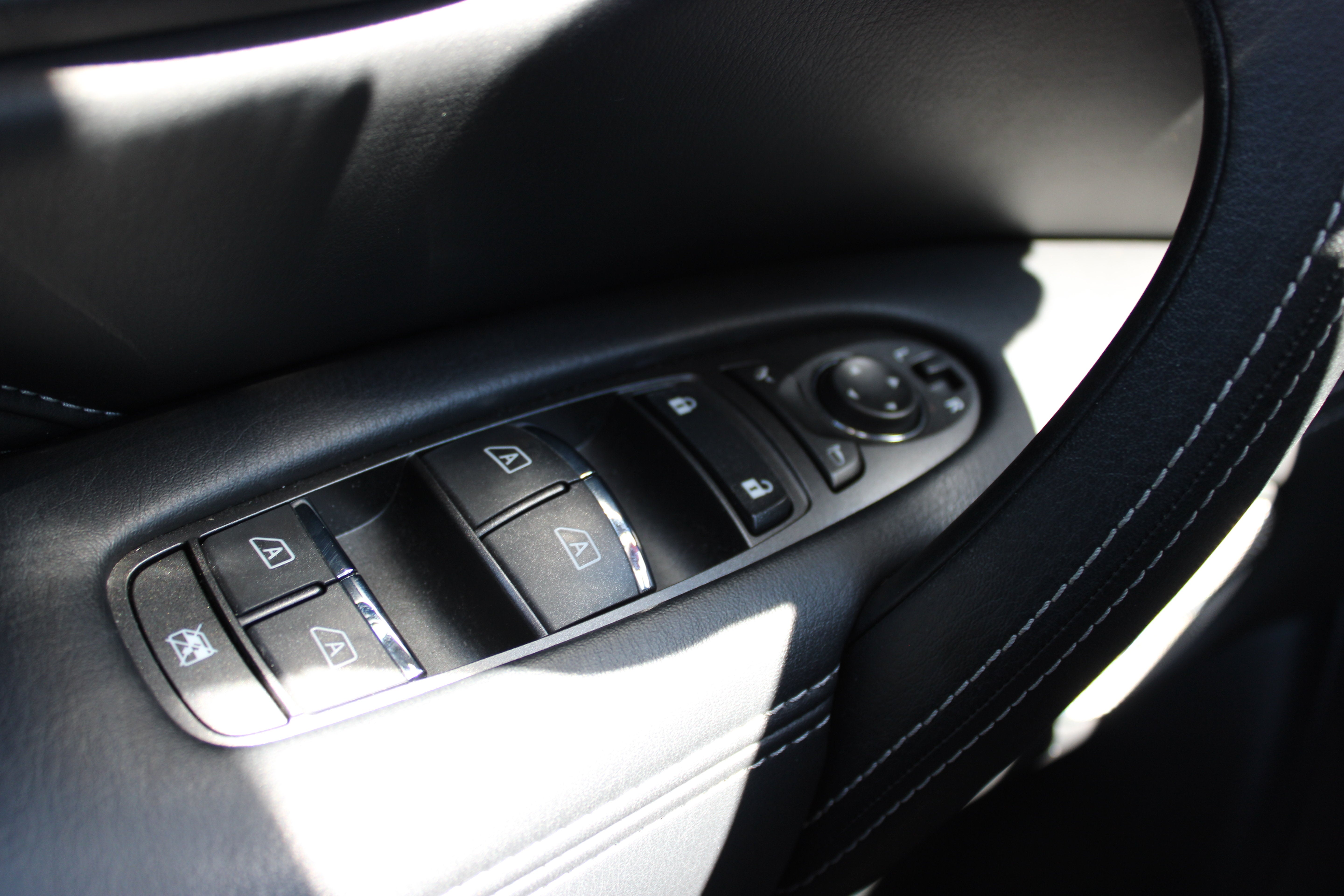 2023 INFINITI QX80 SENSORY