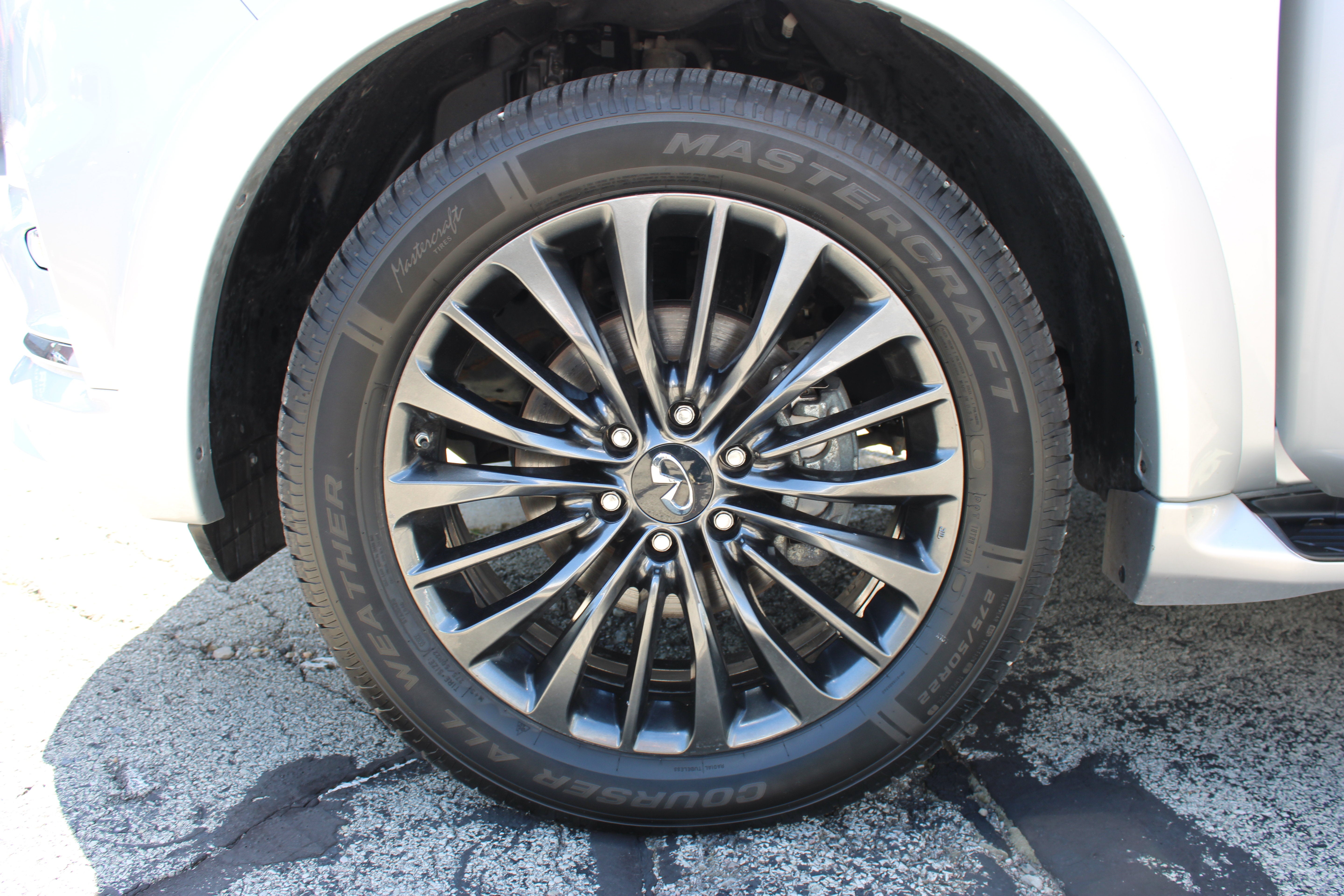 2023 INFINITI QX80 SENSORY