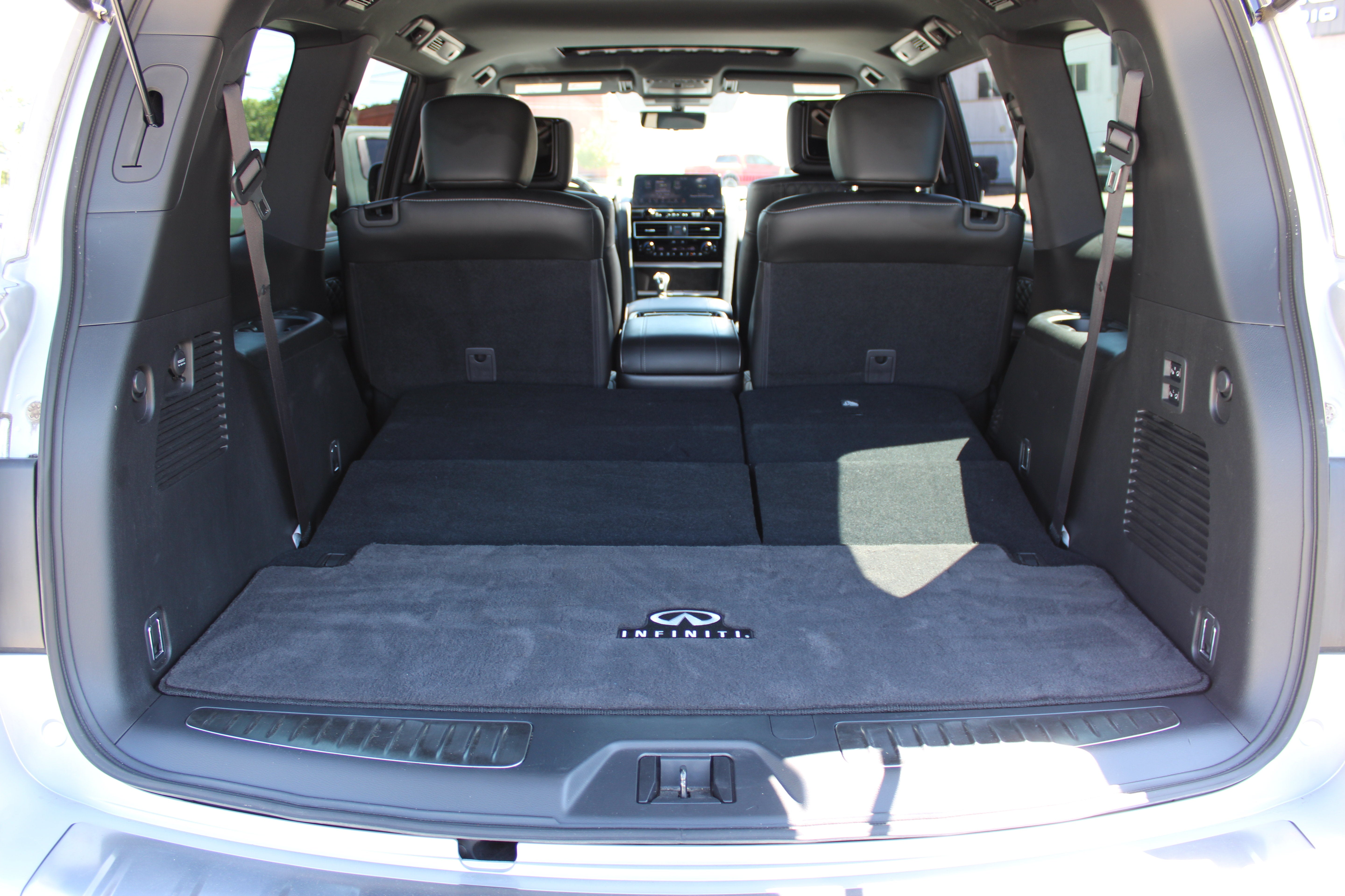2023 INFINITI QX80 SENSORY