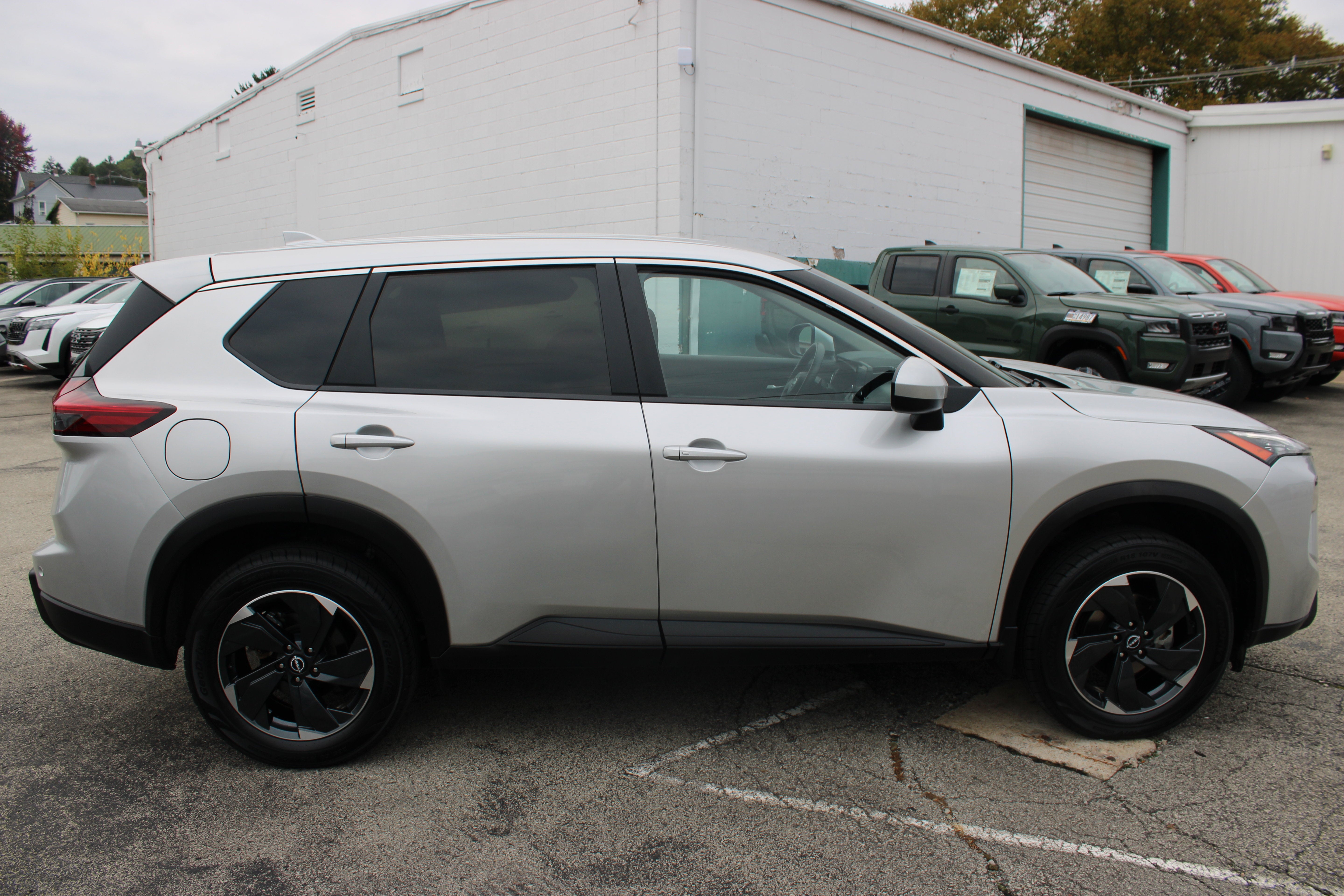 2024 Nissan Rogue SV