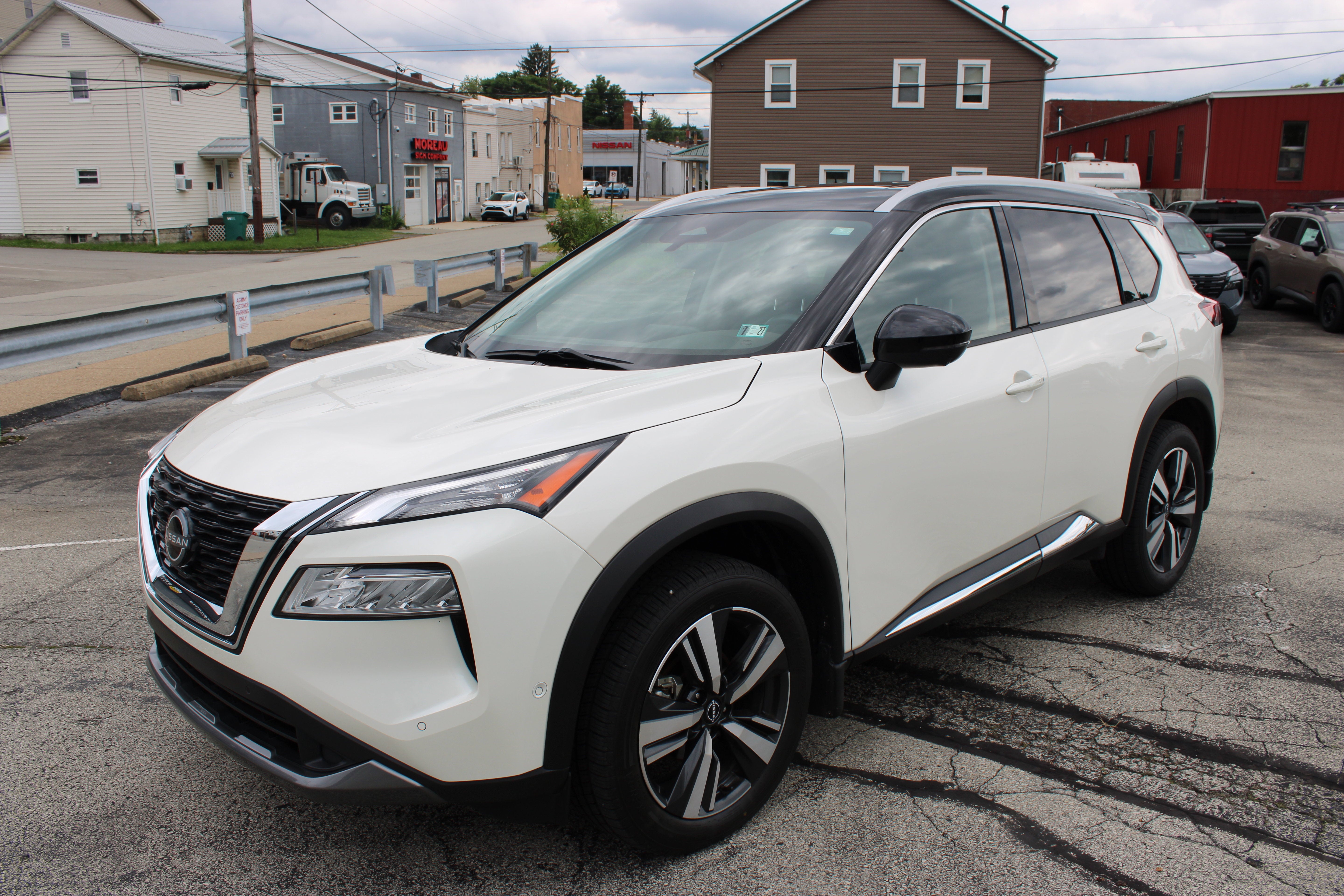 2023 Nissan Rogue SL